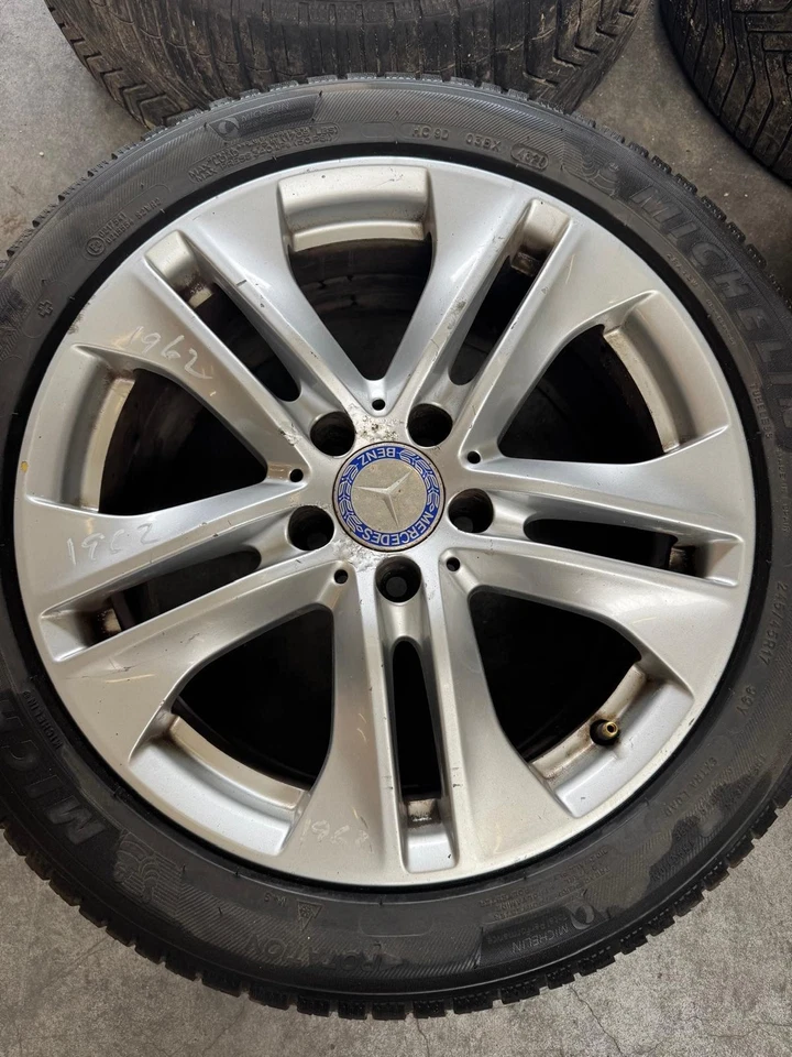 Mercedes Benz W212 Alufelgen Felgen Original Satz 8Jx17 ET48 A2124010902 - Bild 3 von 4