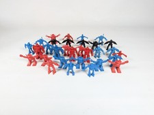 Lot of 40 Vintage Arco Rogun Plastic Robot 1.5" Figures Red/Blue/Black Space Toy