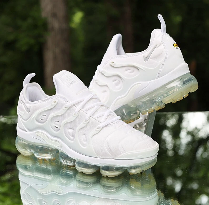 VAPORMAX PLUS