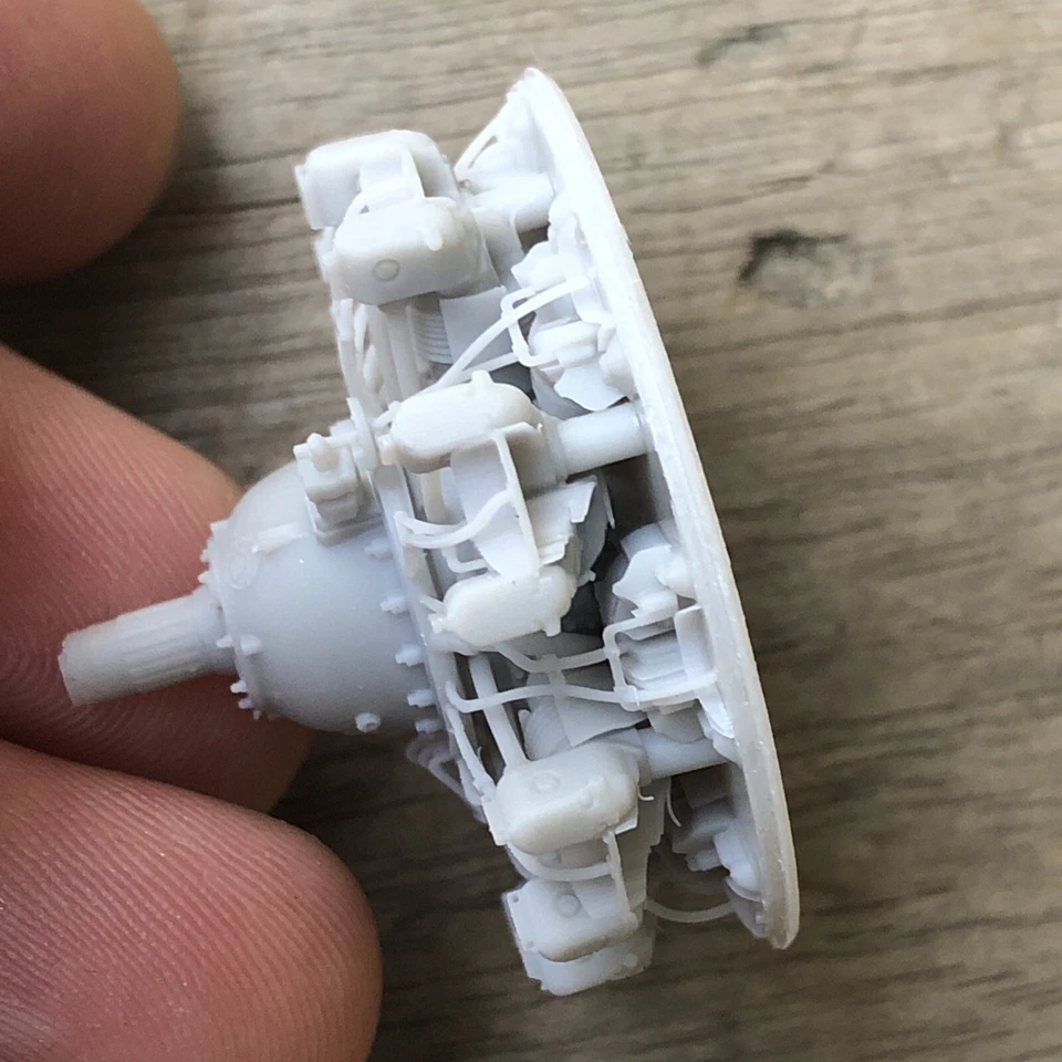 Motor radial delantero 1/32 FAST FIX R-1830 con cables detalle RESINA2 NUEVO 32070 Foto 4 de 4