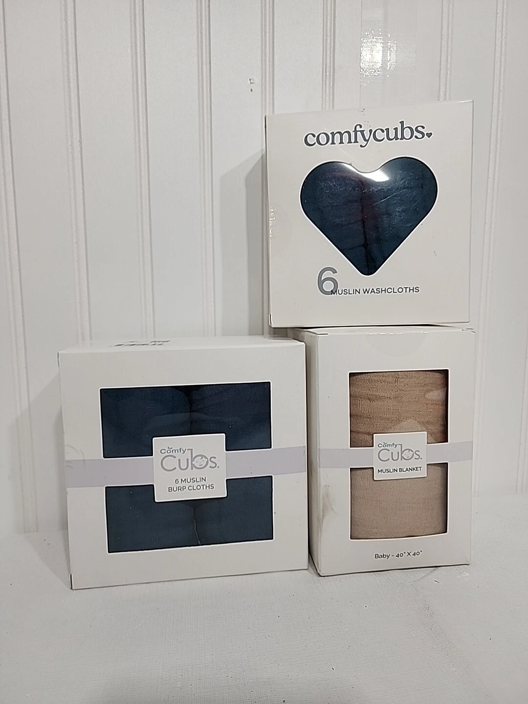 Comfy Cubs Muslin Burp Cloths, Wash Cloths, And Blanket Bundle. Nib