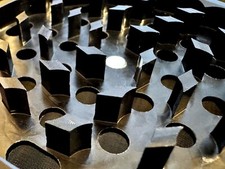 Molinillo de hierbas de aluminio CRUSH LABS 4 PIEZAS 4" pulgadas (100 mm) - NEGRO calidad anodizada