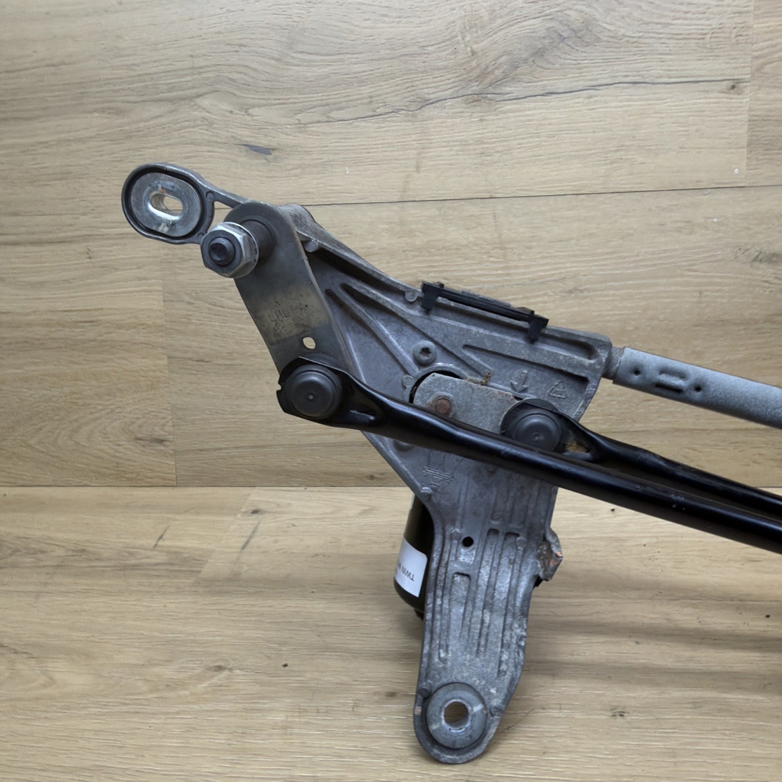 🟢2014-2024 Maserati Ghibli Front Windshield Wiper Motor & Linkage Assembly OEM