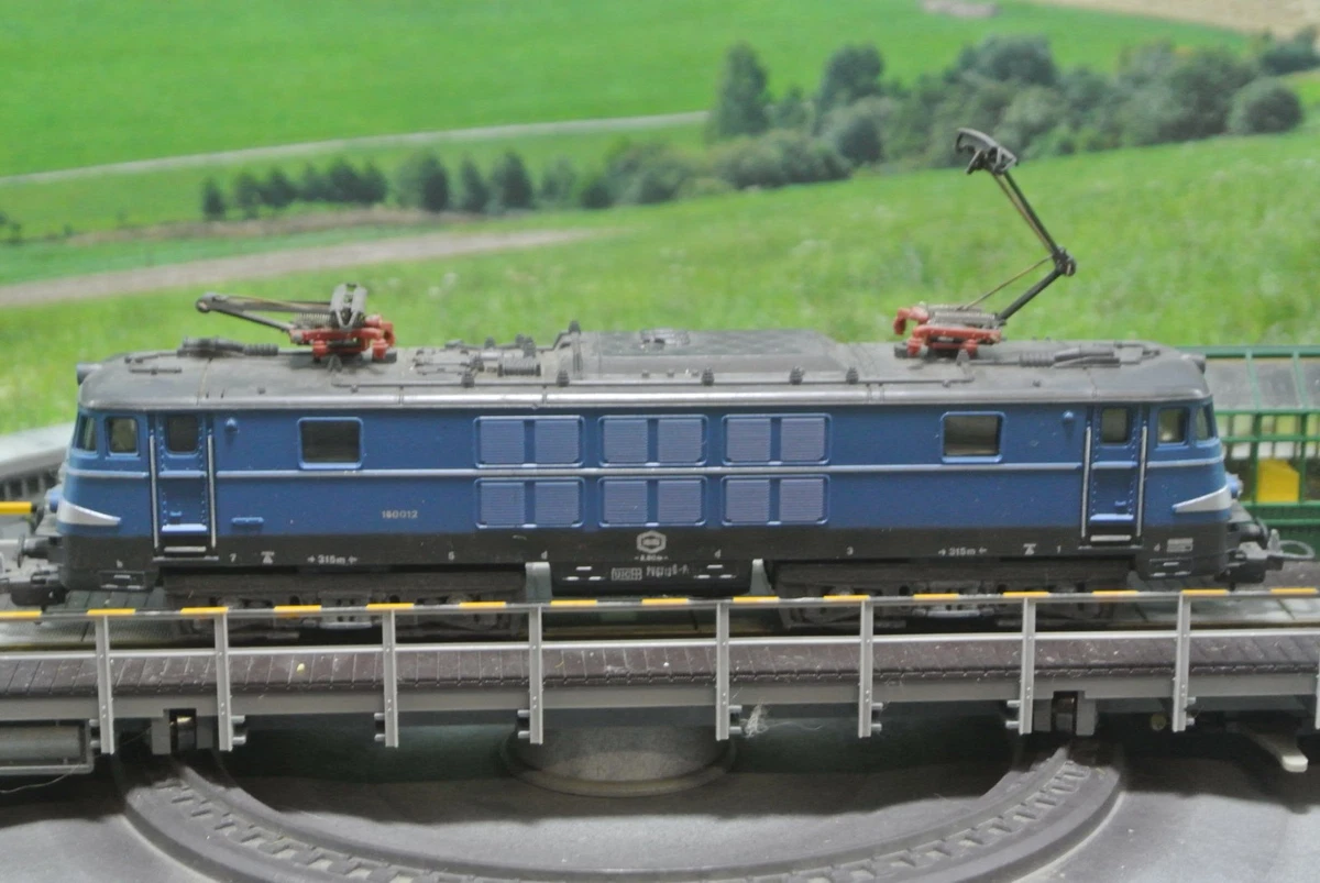 LOCOMOTIVE ELECTRIQUE JOUEF CC21004 SNCF Grise modèle HO fonctionnelle