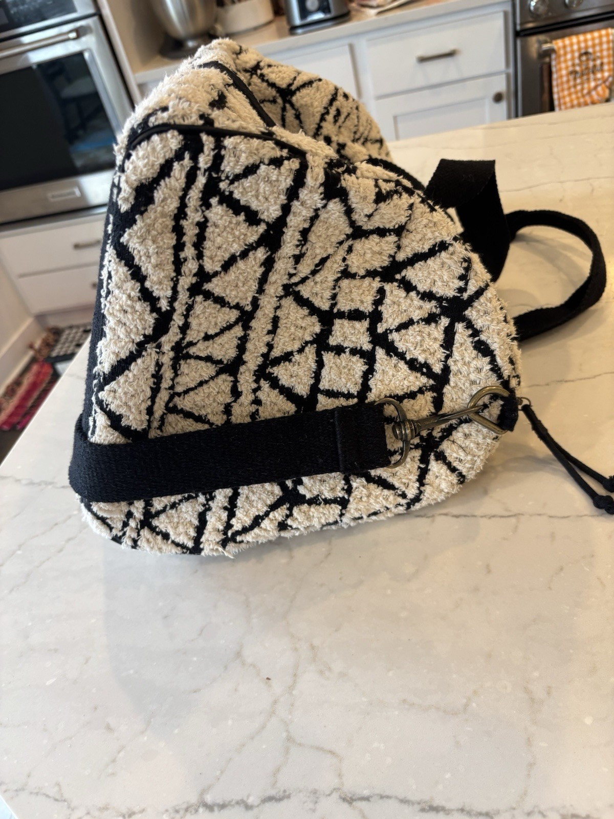 Universal Thread Geometric Print Carpet Duffle Bag - image 4