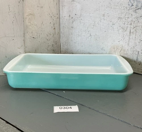 Vintage Pyrex 232 Turquoise 2QT Glass Baking Dish Oven Proof Casserole Pan Nice!