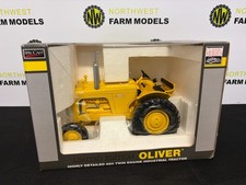 SPECCAST 1:16 SCALE 264 OLIVER 880 TWIN ENGINE LIMITED EDITION