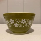 PYREX Nesting Mixing BOWL Green #401 Spring Blossom Crazy Daisy 1.5 Pt