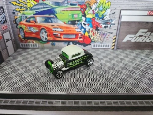 Rare Vintage '32 Ford Hot Wheels Diecast Collectible Combine postage VGC++