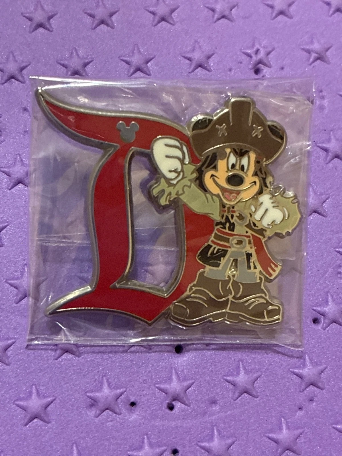 Pirate Mickey Pin Disneyland D Series Hidden Mickey 2020 DLR (As Is)