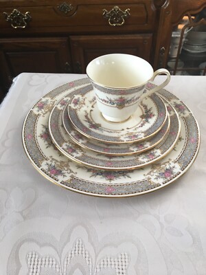 Minton Royal Doulton Persian Rose English Bone China 5 pc. Place