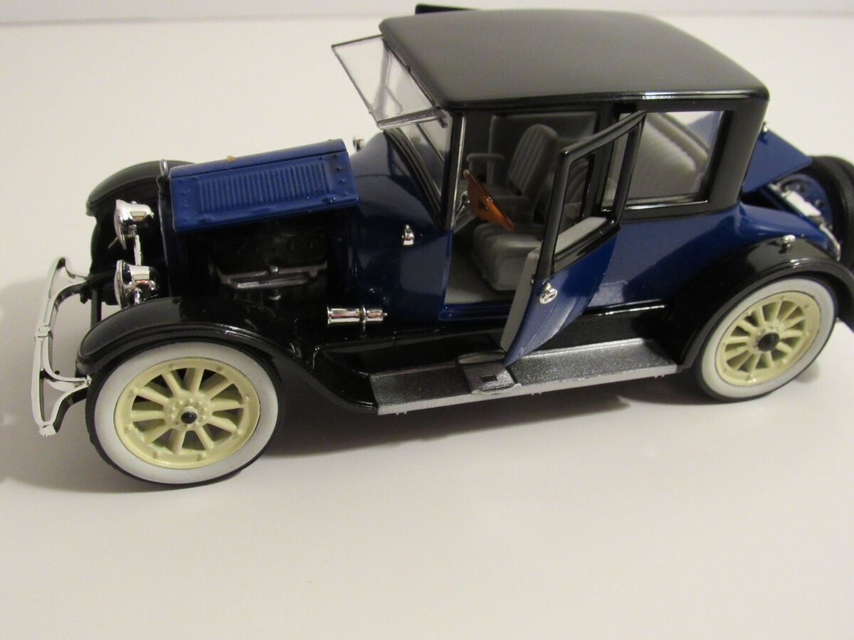 NMMM 1:32 Cadillac Classics 1949 62 Convertible 1918 Type 57 Victoria Coupe SEE