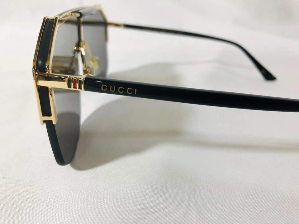 Authentic New Gucci GG0291S Gold / Grey Lens Shield Sunglasses 100% UV - Image 3 of 4