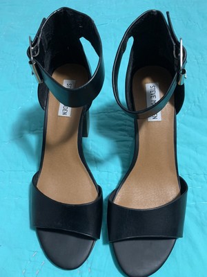 estoria sandal steve madden