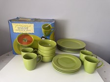 Metro Collection Rayware 16 Piece Dinner Set Green Plates Bowls Mugs