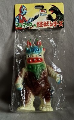 Bullmark Miclass Phosphorescence Monster Soft Vinyl Ultra Seven Capsule GID 5776