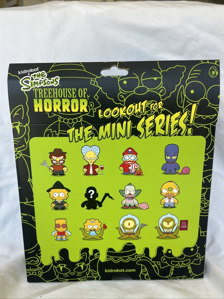 The Simpsons Tree House of Horrors Glow Zombie Family 5