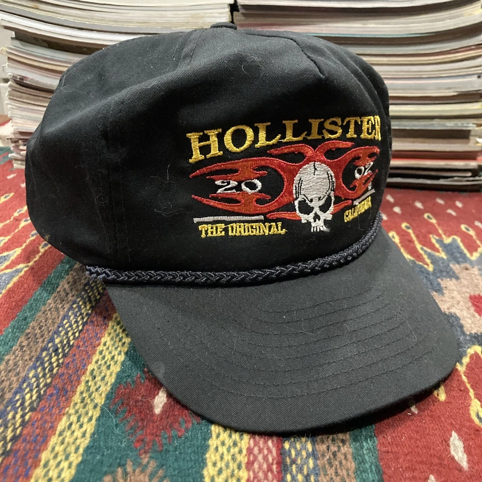 Chapéu vintage 2002 Hollister SnapBack Bike Rally - Bordado  - Imagem 2 de 4