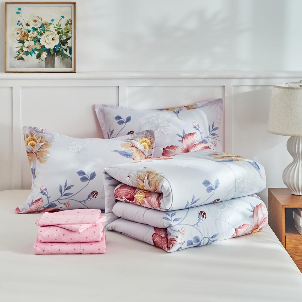 Flower Bed in a Bag 7 Pieces Queen Size Floral Pink BlueGray Comforter