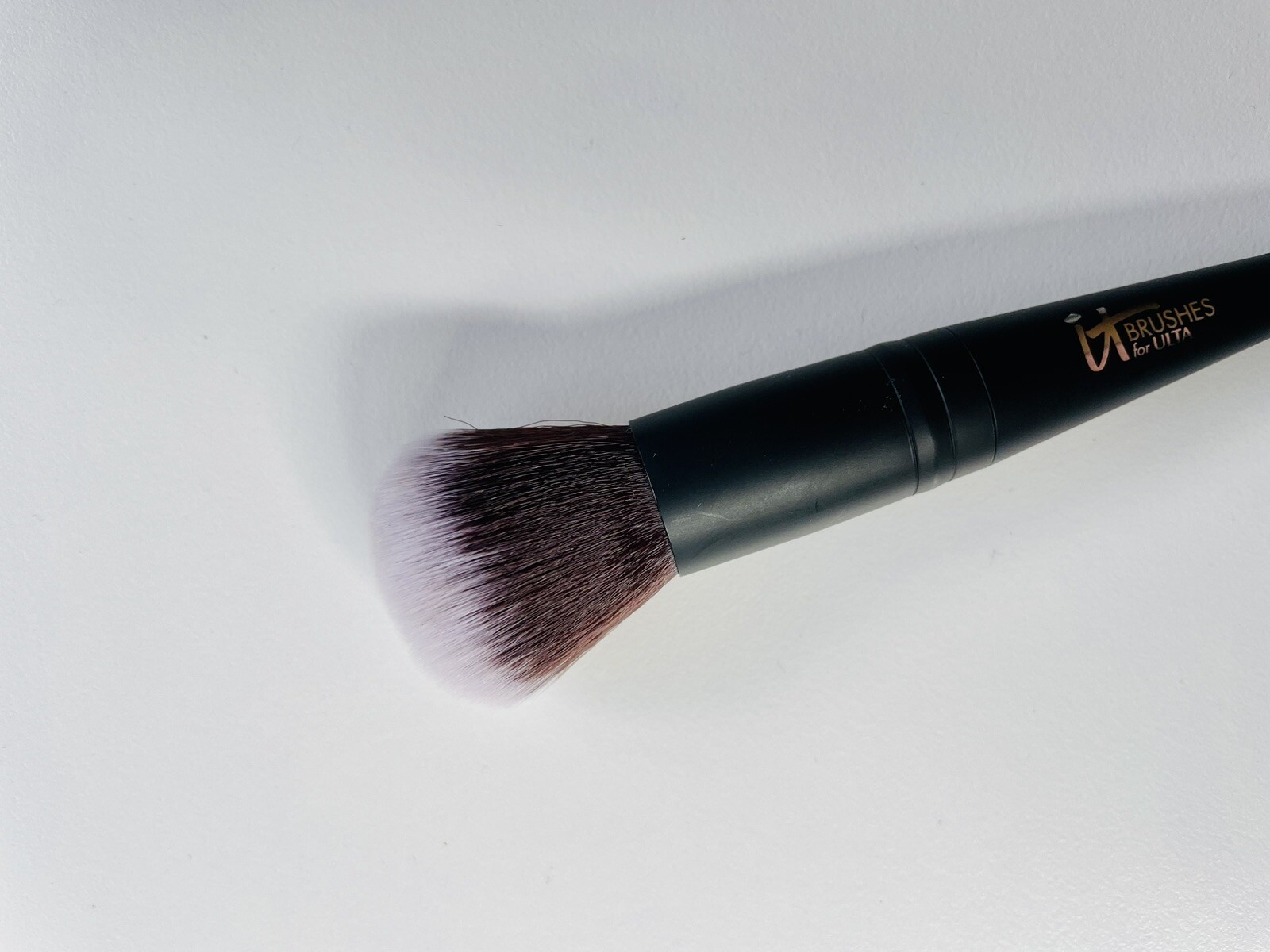 IT Cosmetics Dualended Flawless Complexion Concealer &Foundation Brush