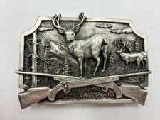 SISKIYOU BUCKLE DEER AND RIFLE BELT BUCKLE 1982 S-10 CP2015720 