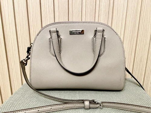 Borsa a tracolla Kate Spade Reilly Laurel Way materiale misto cupola tracolla tortora