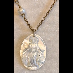 Virgin Mary Vintage Madonna Pendant Necklace Gold Plate Mother Of Pearl 