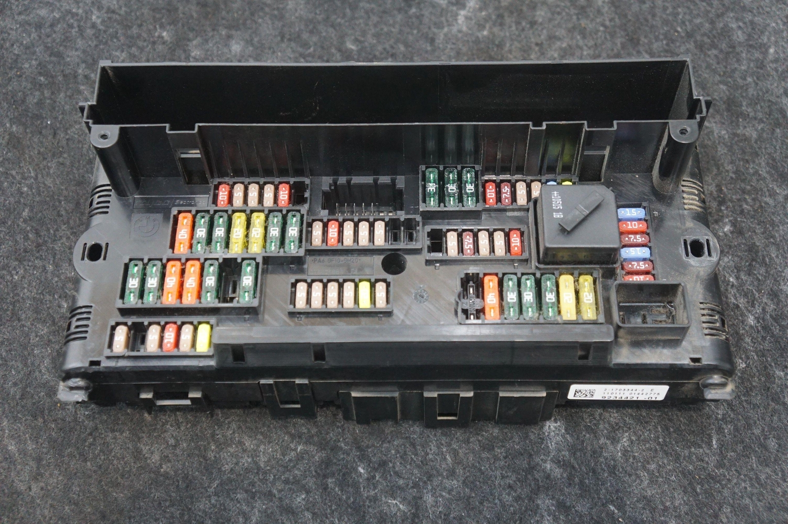 Front Power Distribution Fuse Box 61149234421 Rolls Royce Ghost Series I 2009-14