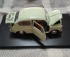 SEAT 600 D, ESCALA 1/24, MODELO DEL AÑO 1963, ARTICULADO. MUY DIFICIL