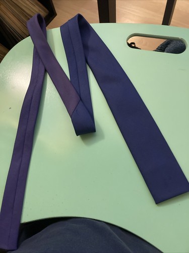 VINTAGE 1940s/1950s electric blue/purple 2-toned, square end NECK TIE, skinny - Picture 3 of 3