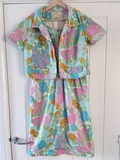 Ladies Vintage Two Piece Matching Set Sweetheart Neckline Bright Pattern