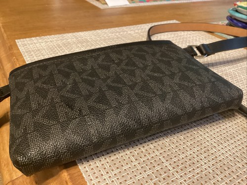 MICHAEL KORS BLACK FANNY PACK NWOT - Picture 7 of 7