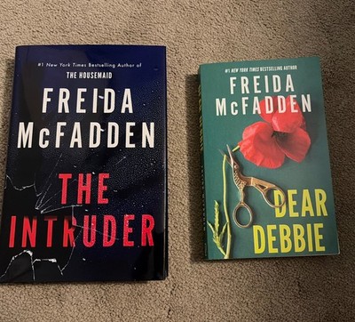 Freida McFadden The Intruder Dear Debbie Set