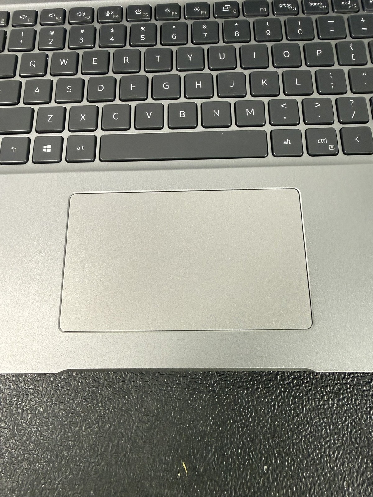 Dell Latitude 5520, 15.6-Inch Laptop, with Core i5 1145G7 @ 2.60GHz, Windows 11 Pro