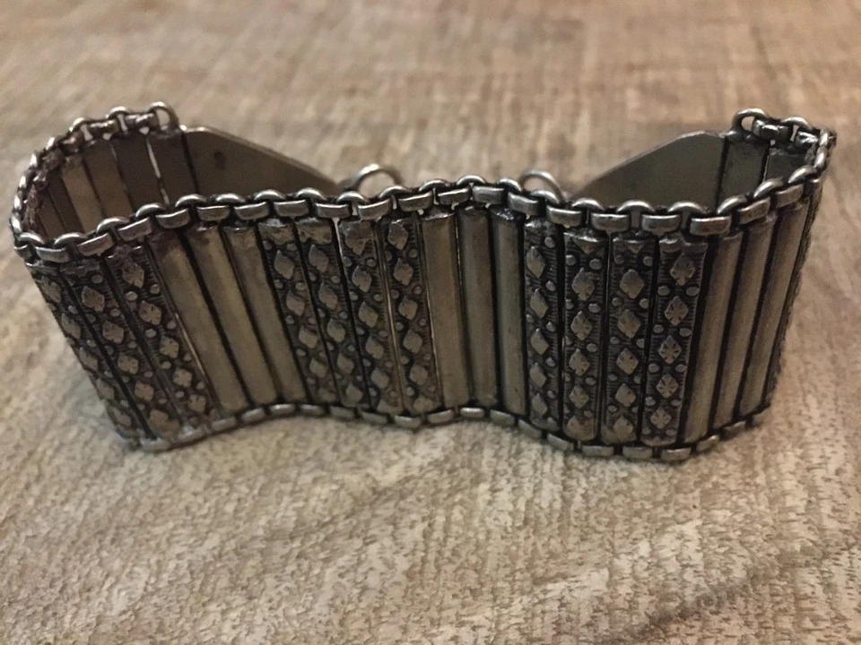 Bracciale Indiano in Argento Fascia larga a maglie Decorazione Floreale - Immagine 2 di 4