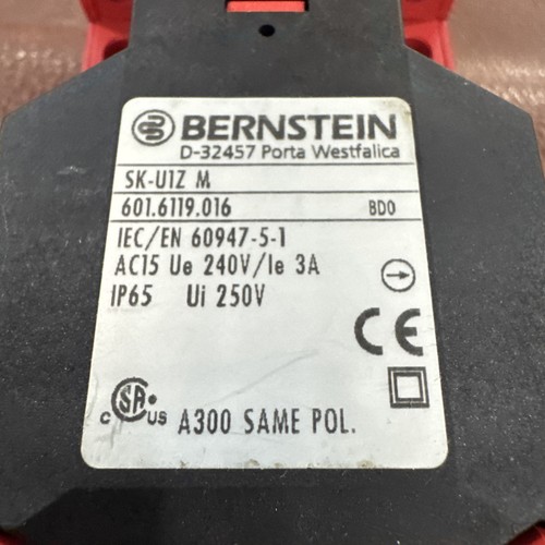 Bernstein SK-U1Z M Door Safety Interlock Switch 500VAC 10A, 1NO-1NC w/ Key - Picture 6 of 7