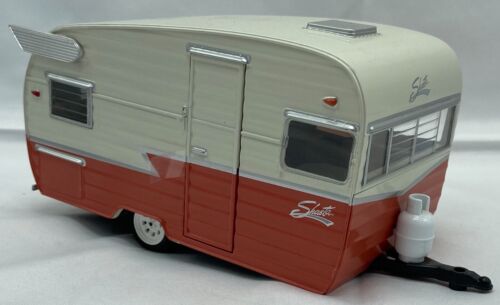 Die-cast model Greenlight 18225 Shasta 15 Airflyte hitch & tow trailer w/o box - Picture 1 of 6