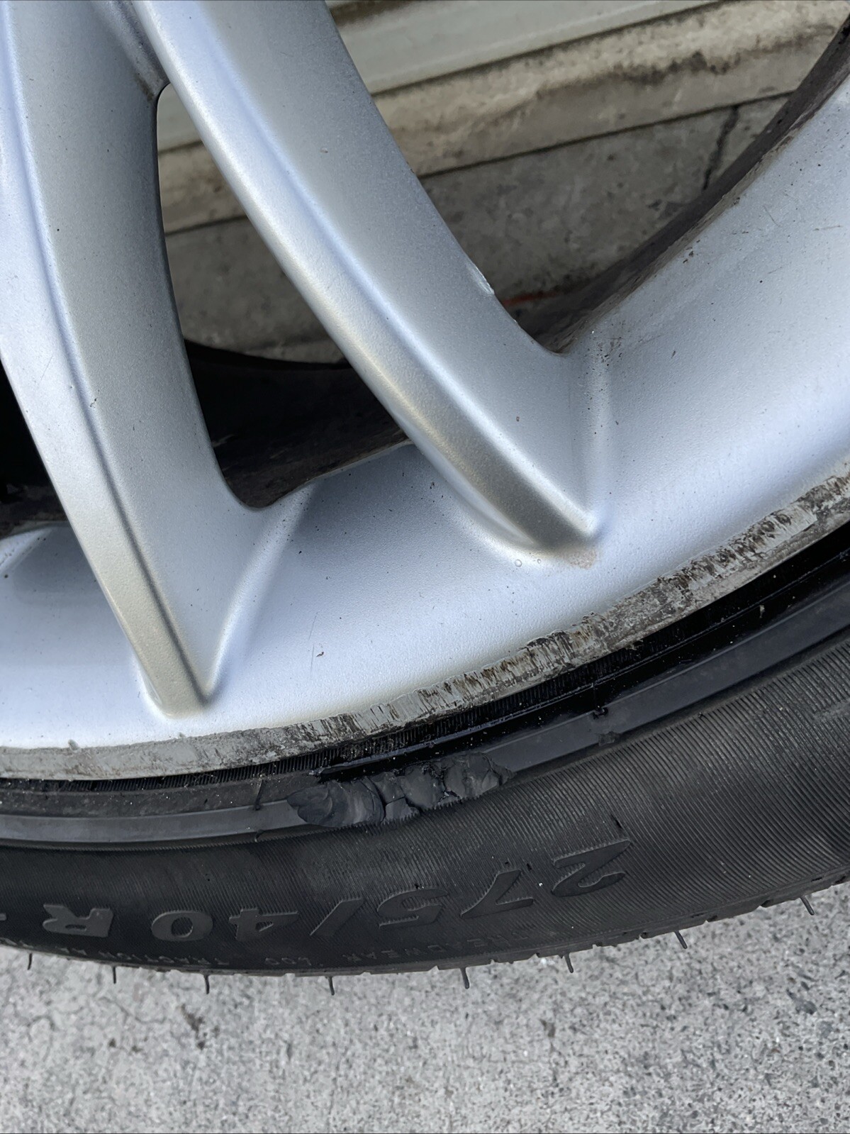 14-17 Maserati Quattroporte, Rear Wheel / Rim, Curb Rash, 19",  P/N 98015712 #2