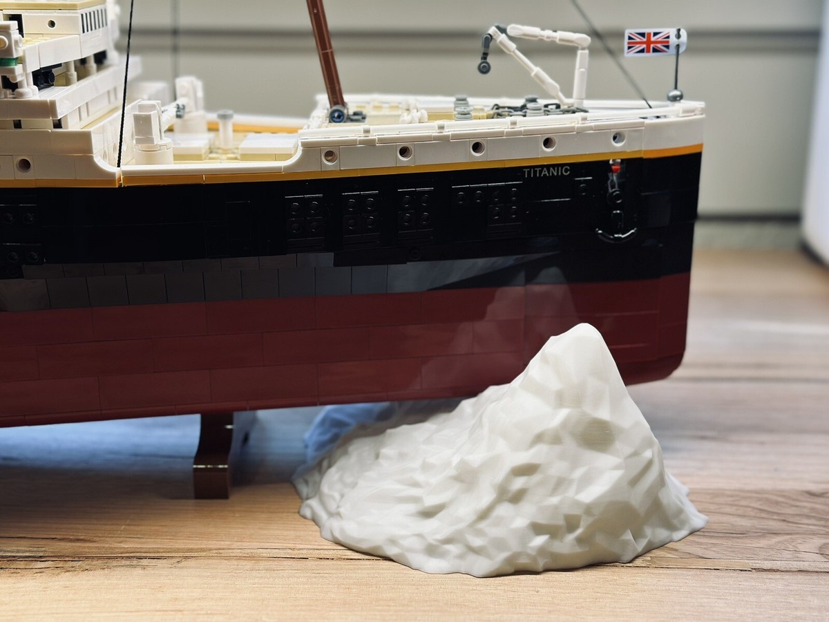 titanic lego