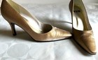 Stuart Weitzman Gold Shiny ‎Satin Leather Pointed Toe Heels Pumps Shoes 7 B — photo 1