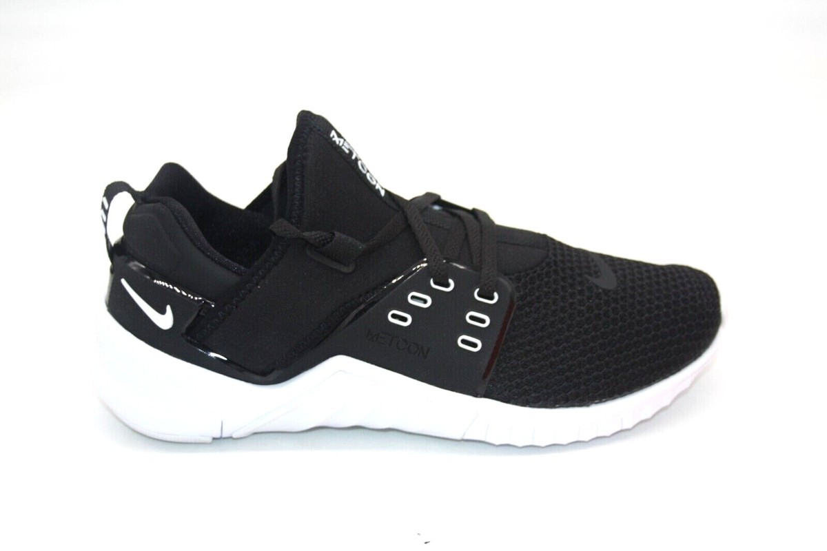 nike metcon 2 black and white
