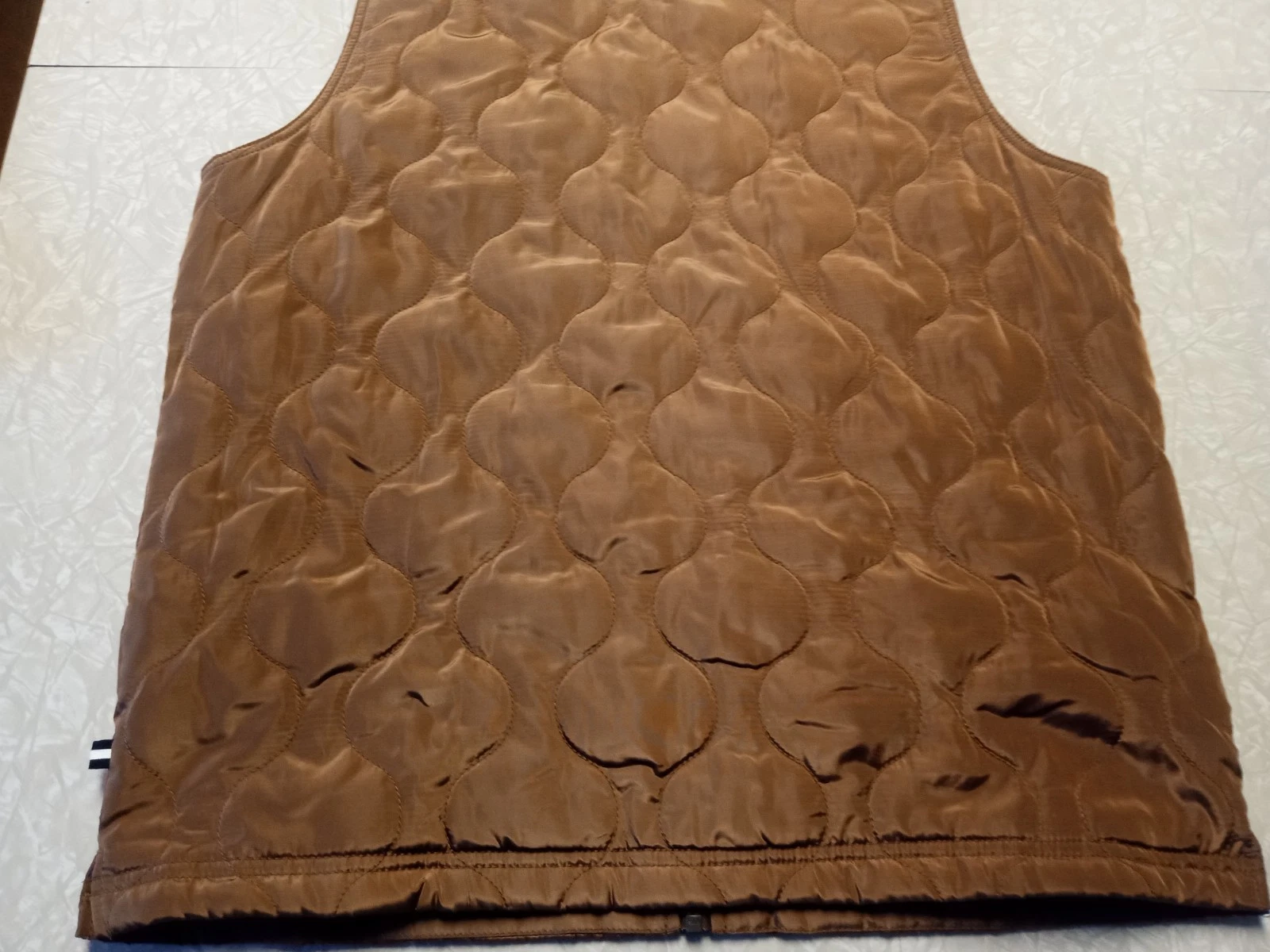 Edgar and Ash Mens medium vest