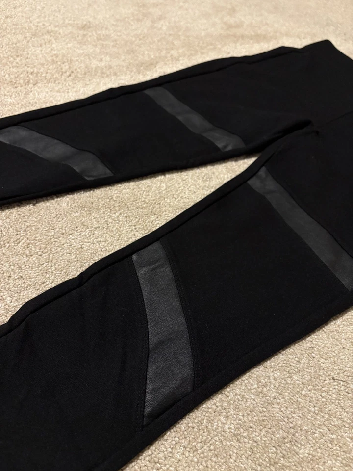 Женские леггинсы CI SONO черные с акцентами из искусственной кожи коллекция понте, размер L - Изображение 3 из 4