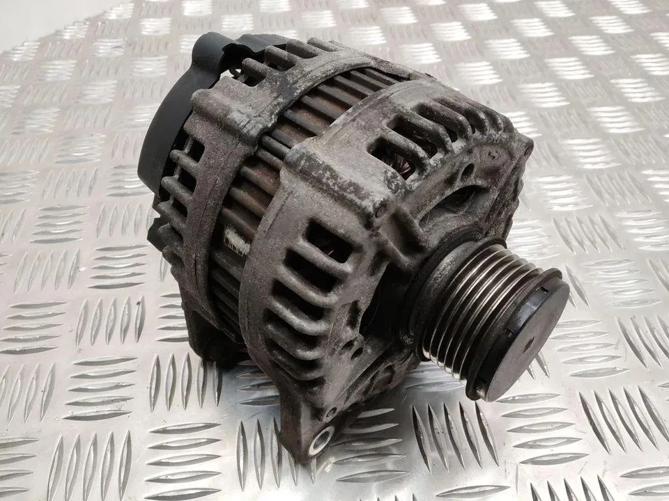 VW PASSAT B7 ALLTRACK 365 Alternateur 03L903023D 1.97 Diesel 103kw 31936593 - Photo 2/4