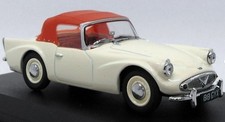 Oxford Diecast DSP003 1/43 Scale Model Car Daimler SP250 - Ivory/Red