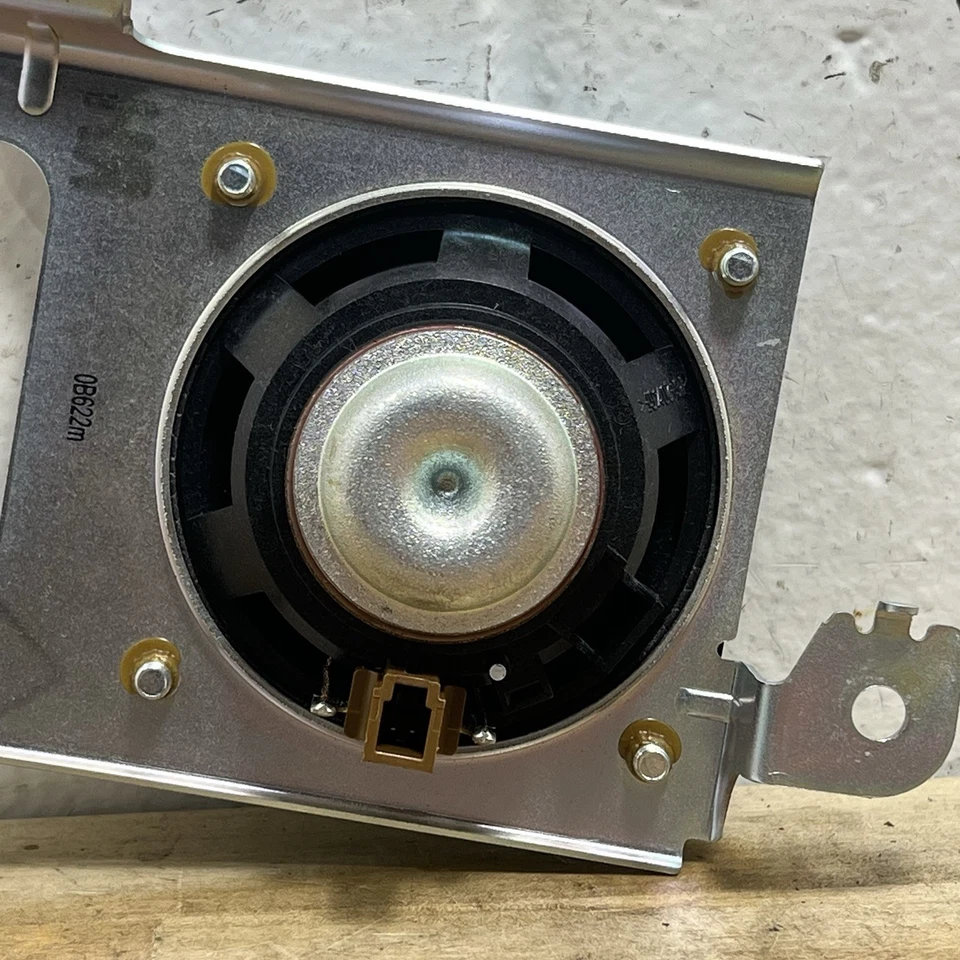 Altavoz Bose audio puerta lateral derecha del pasajero Infiniti QX56 QX80 2011-2017 Foto 4 de 4