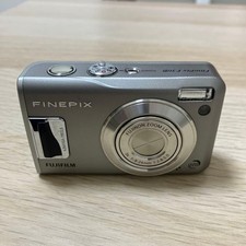 Fujifilm FinePix F31FD Digital Camera - 6.3MP - 3x Optical Zoom - Tested