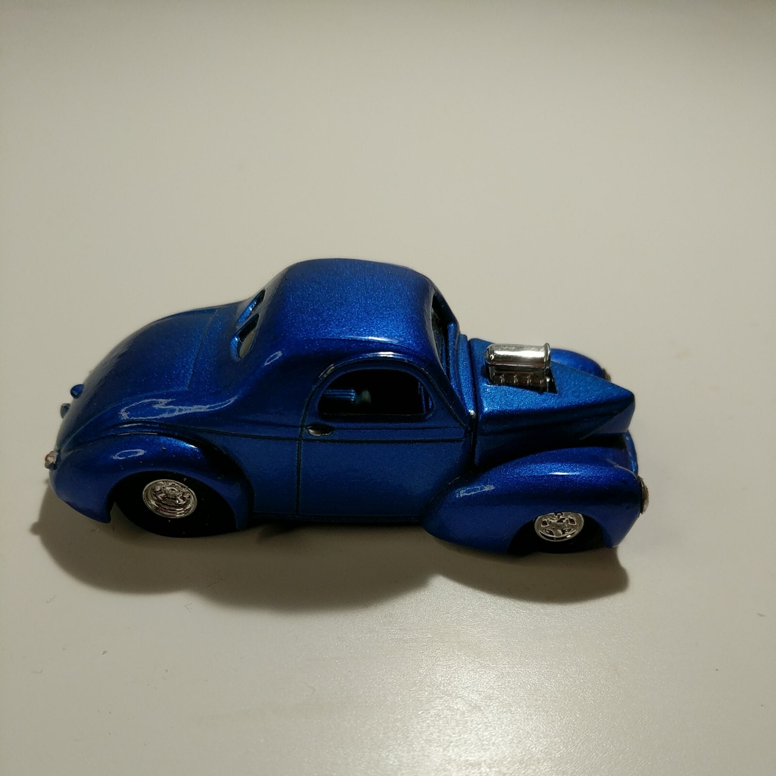 Picture 1 of 6