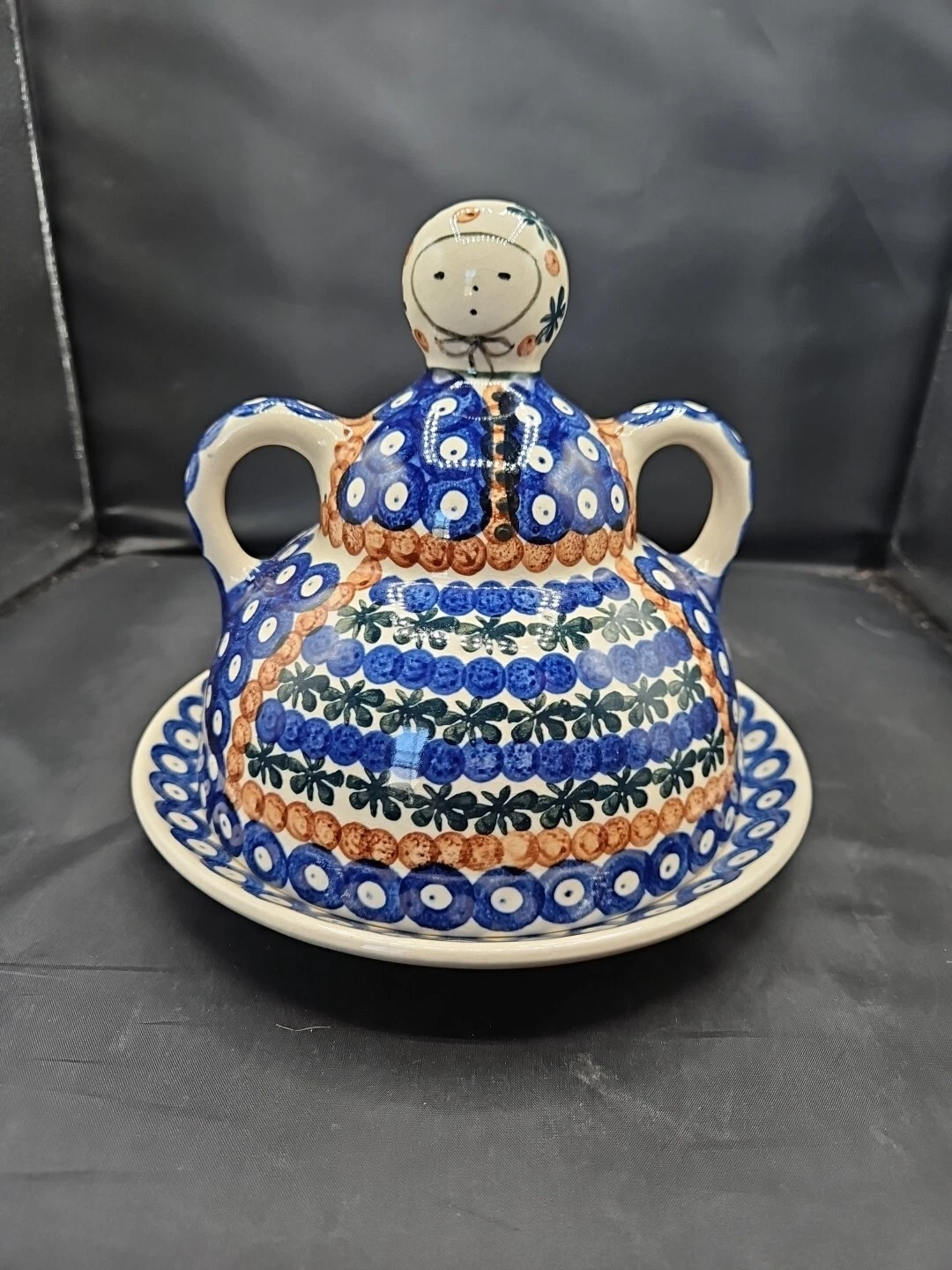 BOLESLAWIEC POLISH CERAMIC COVERED CHEESE/ BUTTER DISH