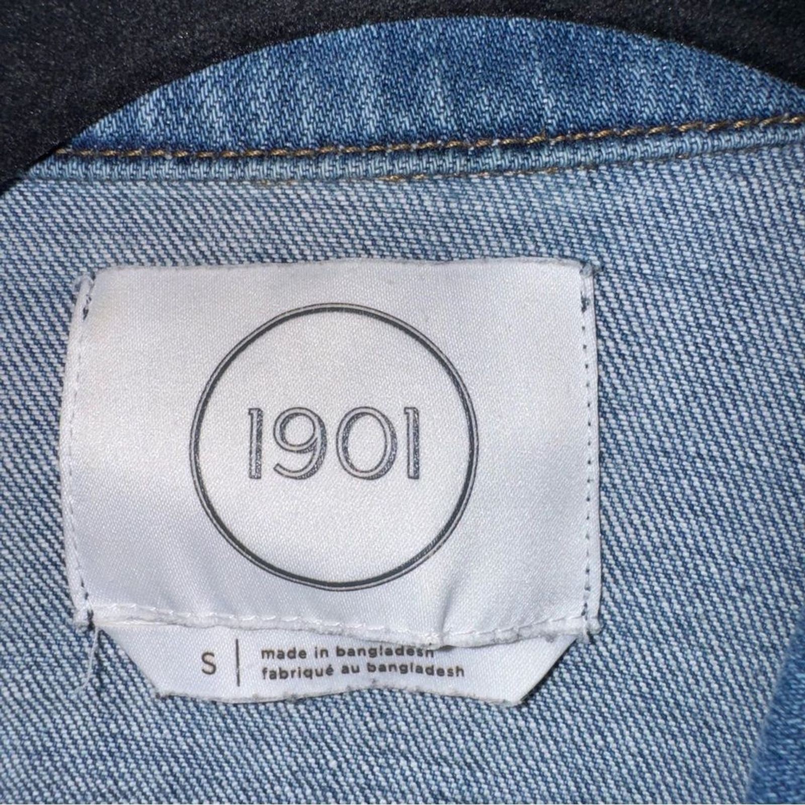 Gap Women's Small Classic Denim Jacket - image 6